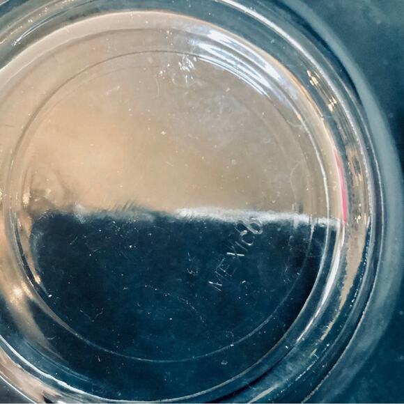 Crisa Medium Sized Clear Glass Bowl - Picture 4 of 4